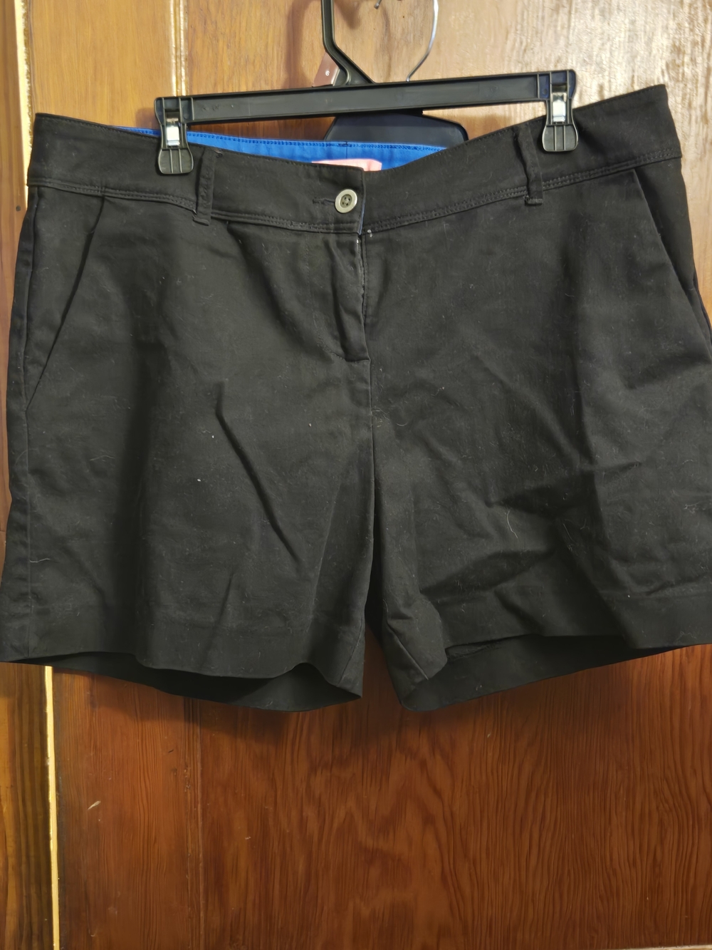 Isaac Mizrahi Black Tailored Bermuda Shorts with Blue Lining